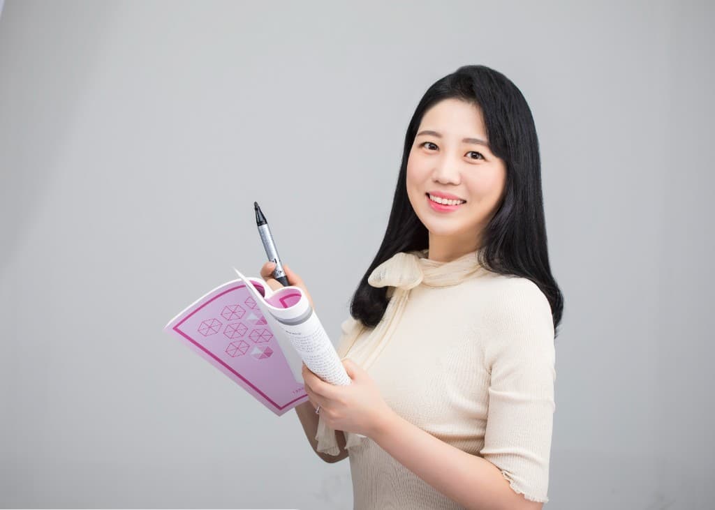 HANOL Academy Partners 대표 — 교재 제작 및 수업 운영 경험